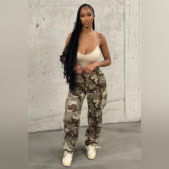 Camo Joggers 🤍 - Picture 1 of 5